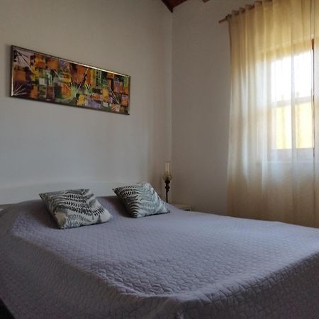 Villa Mandulera Peroj Esterno foto